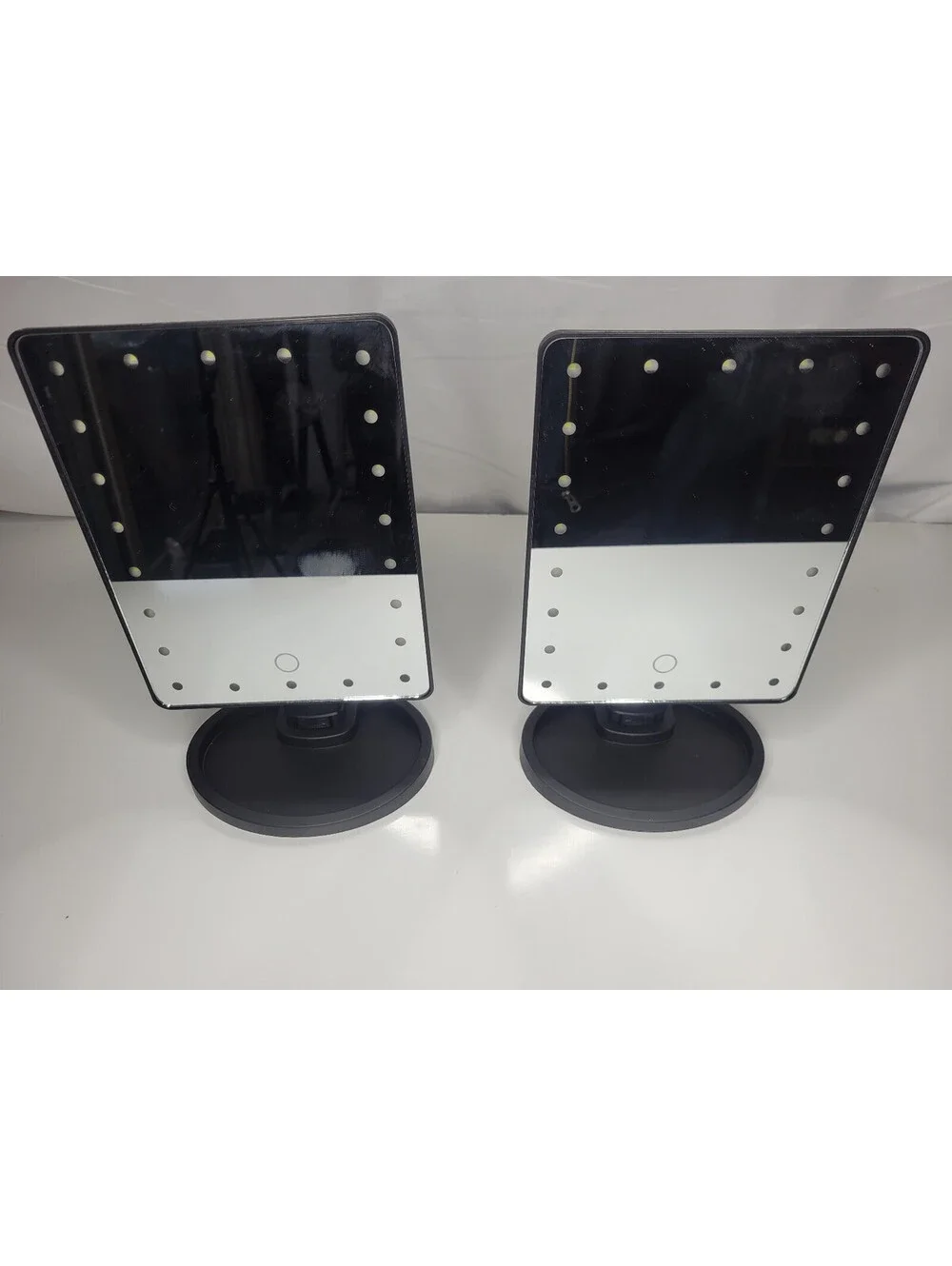 Vivitar 22-LED Lighted Vanity Mirror 6.5